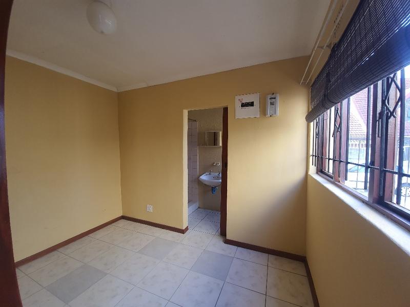 To Let 1 Bedroom Property for Rent in Sarepta Western Cape